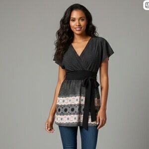 Charlotte Russe Y2K Geometric Border Print Empire Waist Blouse - M